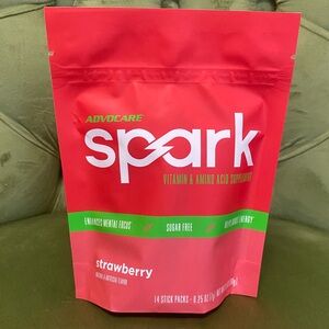 NEW AdvoCare SPARK Strawberry Vitamin & Amino Acid Supplement